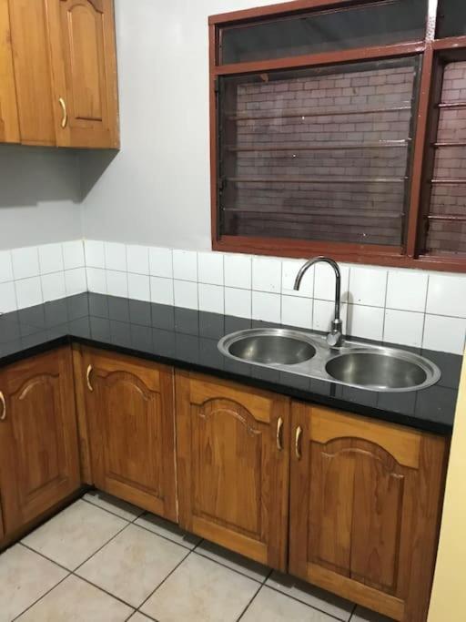 Ibex Hill Apartment- Power Backup Lusaka Bagian luar foto